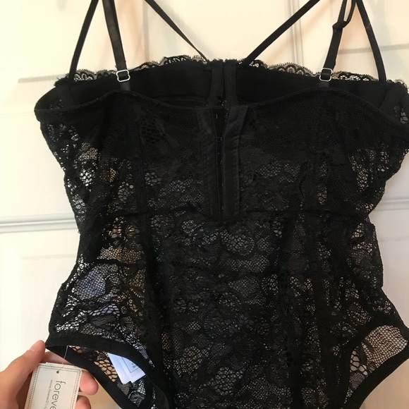 Black BodySuit ( Lace ) - Picture 3 of 6